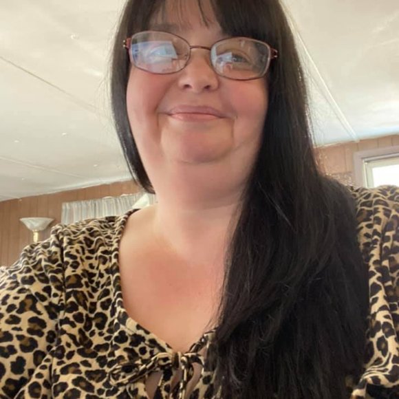 Meet your Posher, Melissa - Picture 1 of 1